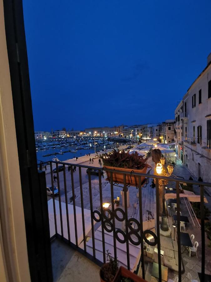 La Finestra Sul Porto Apartamento Trani Exterior foto