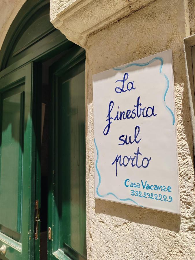 La Finestra Sul Porto Apartamento Trani Exterior foto