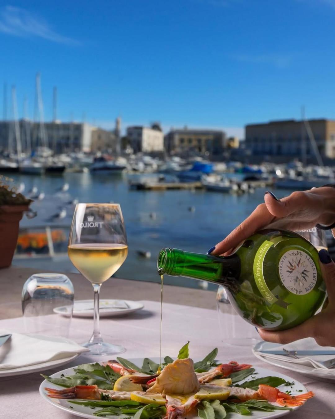 La Finestra Sul Porto Apartamento Trani Exterior foto